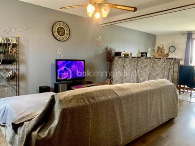 Maison traditionnelle - 105 m² - 6 pièces