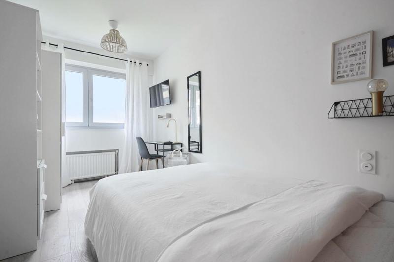 Appartement - 100 m² - 6 pièces