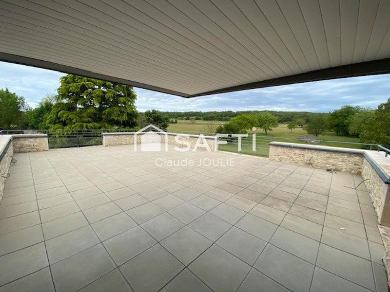 Maison - 249 m² - 10 pièces