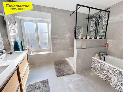 Maison - 168 m² - 7 pièces