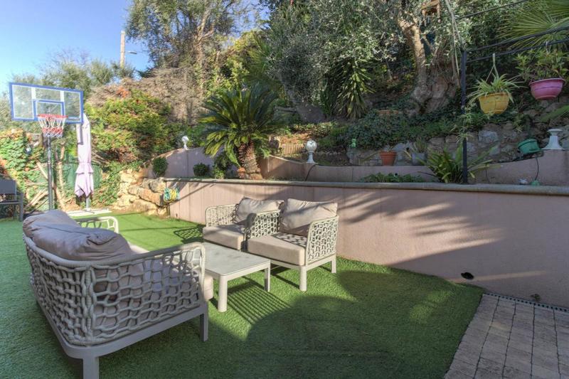 Appartement - 100 m² - 5 pièces