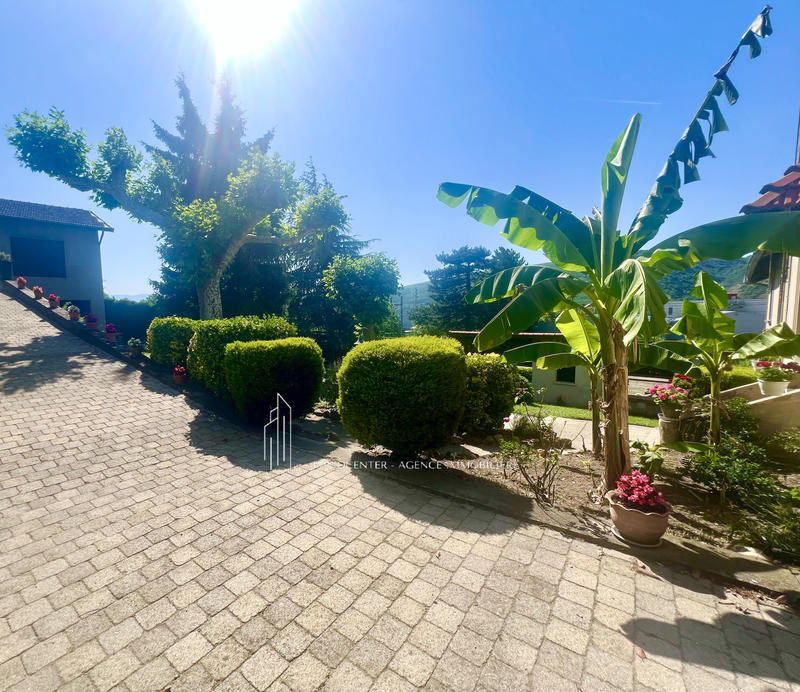 Maison - 198 m² - 7 pièces