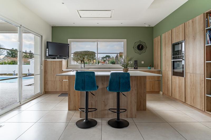 Maison - 180 m² - 6 pièces