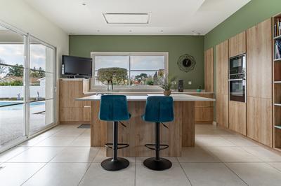 Maison - 180 m² - 6 pièces