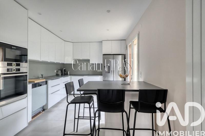 Maison de ville - 122 m² - 6 pièces