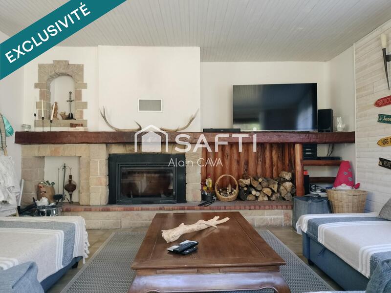 Maison - 270 m² - 10 pièces