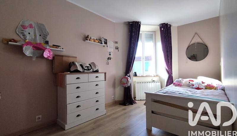 Maison - 222 m² - 8 pièces