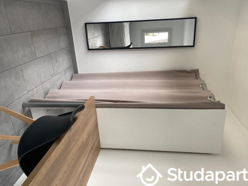 Chambre - 13 m² - 1 pièce