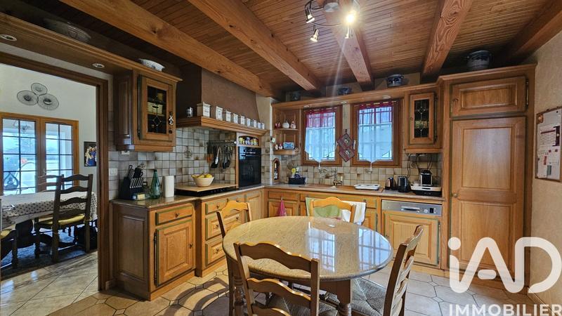 Maison - 275 m² - 6 pièces