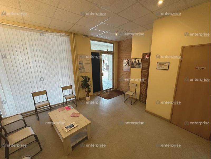 Local commercial - 204 m²