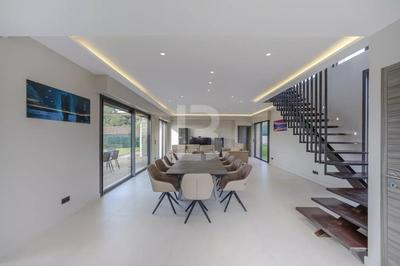 Villa - 265 m² - 7 pièces