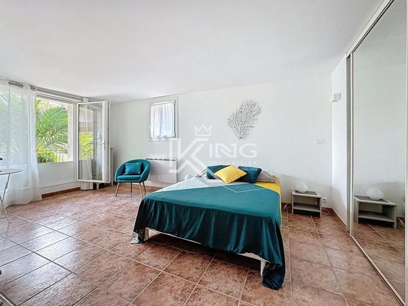 Villa - 200 m² - 6 pièces