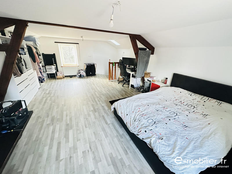 Maison - 90 m² - 4 pièces