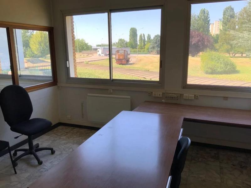 Entrepôt - 34 975 m² - 2 pièces