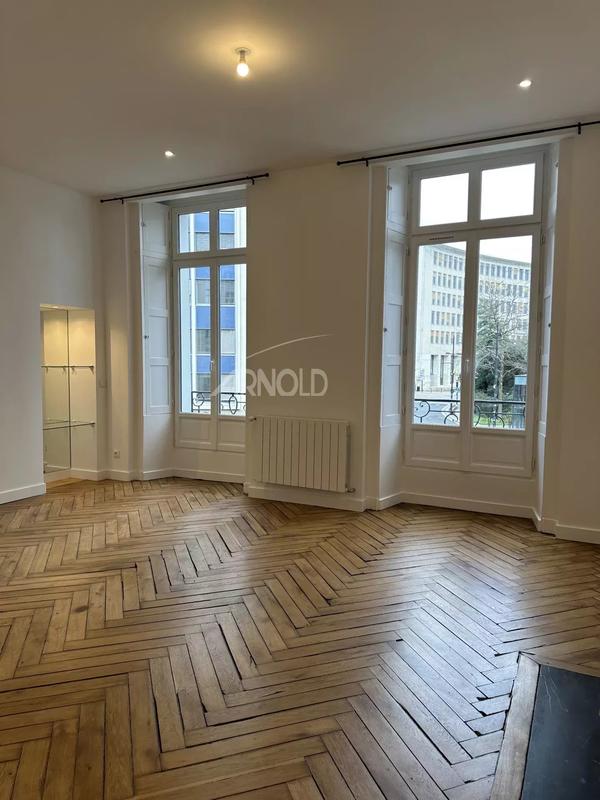 Appartement - 103 m² - 4 pièces