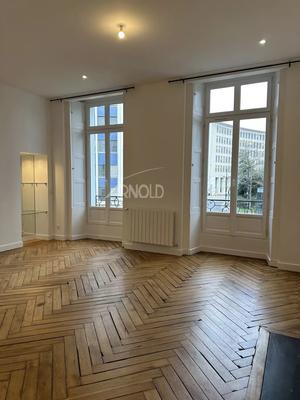 Appartement - 103 m² - 4 pièces