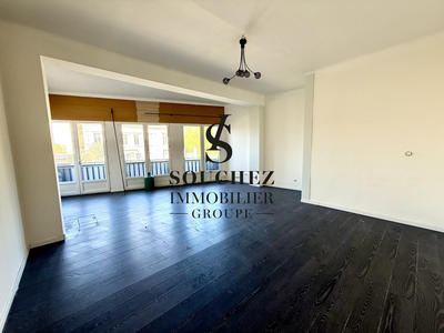 Local commercial - 180 m² - 4 pièces