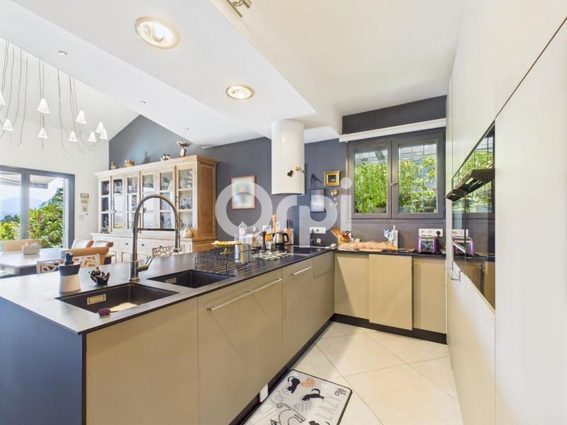 Villa - 178 m² - 6 pièces