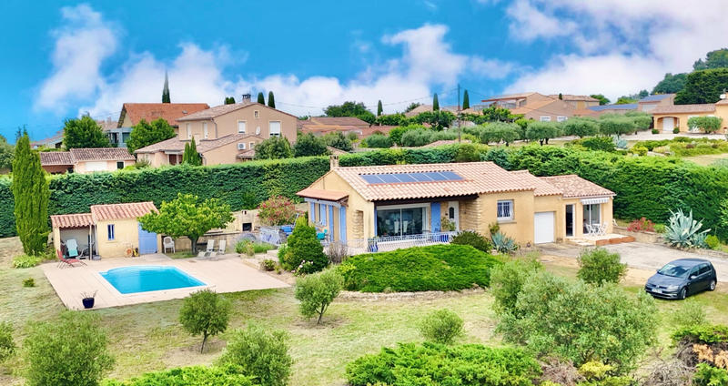 Maison - 97 m² - 5 pièces