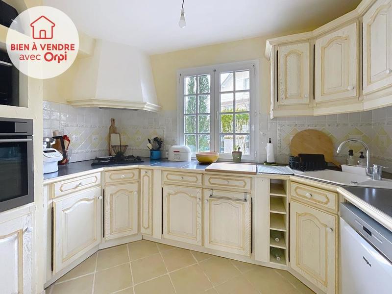 Maison - 197 m² - 8 pièces