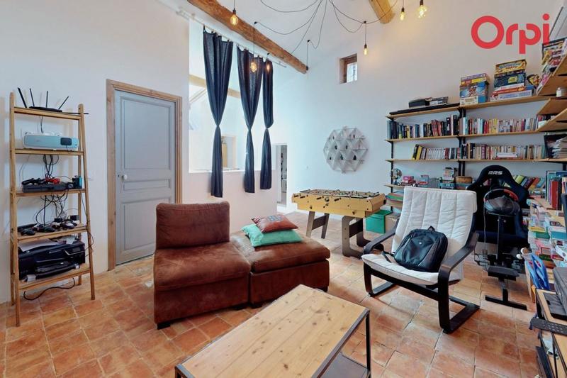 Maison - 245 m² - 6 pièces