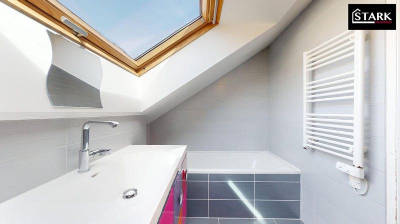 Appartement - 100 m² - 4 pièces