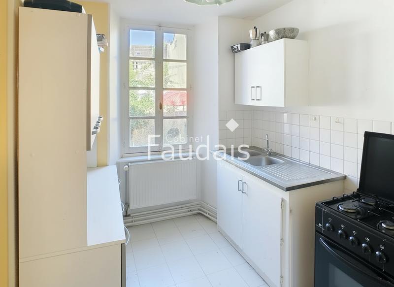 Immeuble - 163 m² - 12 pièces