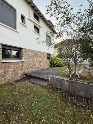 Maison - 173 m² - 9 pièces