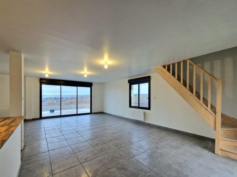 Maison traditionnelle - 253 m² - 10 pièces