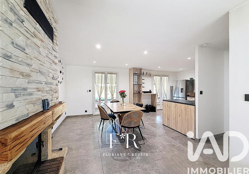 Maison - 90 m² - 3 pièces