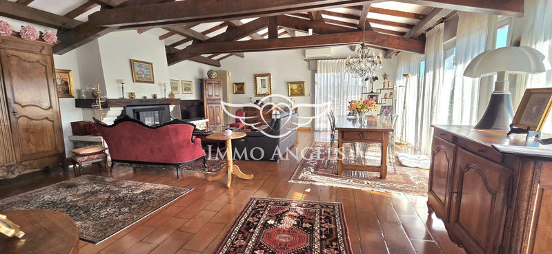 Mas - 554 m² - 26 pièces