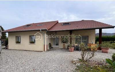 Maison - 144 m² - 7 pièces