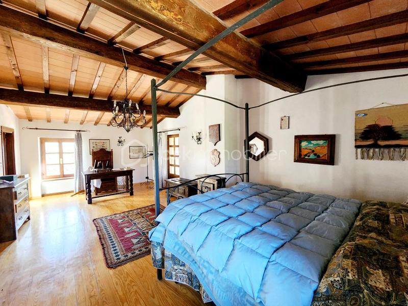 Mas - 180 m² - 5 pièces