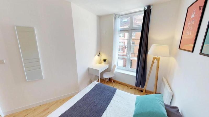 Chambre - 9 m² - 5 pièces