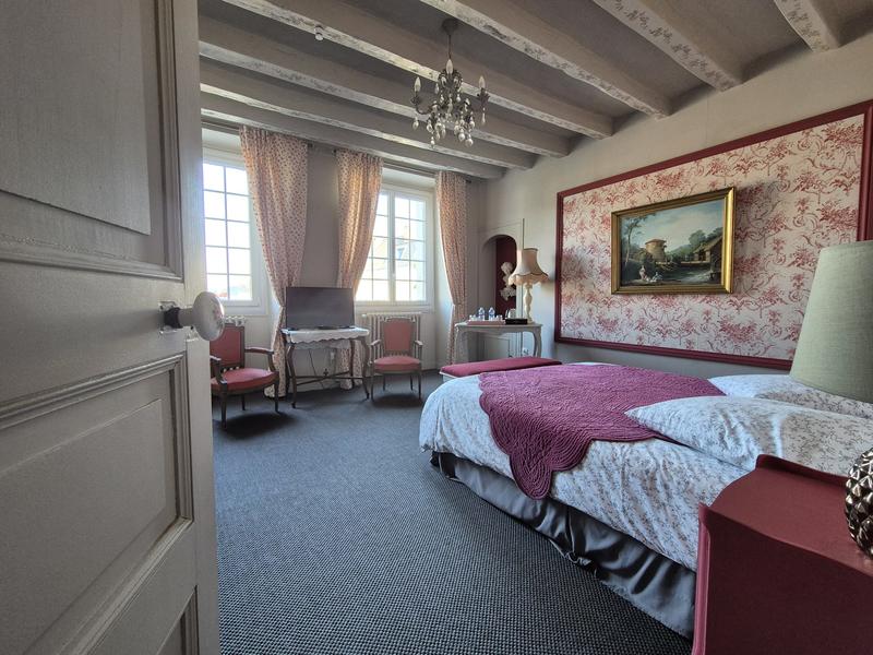 Maison - 288 m² - 7 pièces