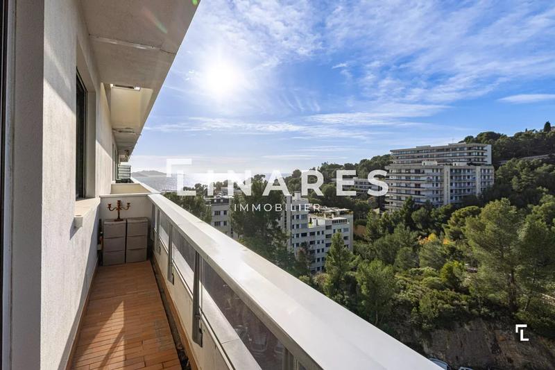 Appartement - 90 m² - 4 pièces