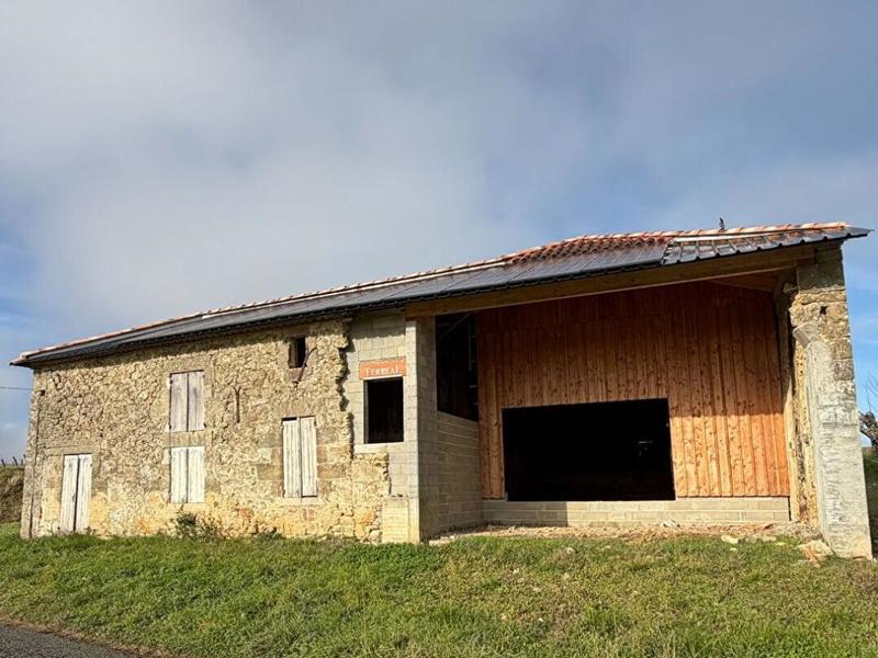 Maison - 260 m² - 1 pièce