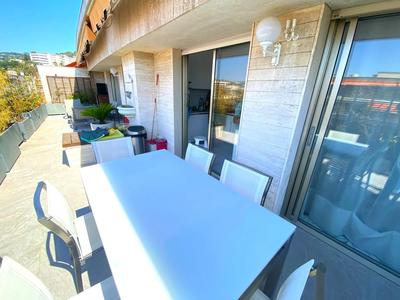 Appartement - 62 m² - 2 pièces