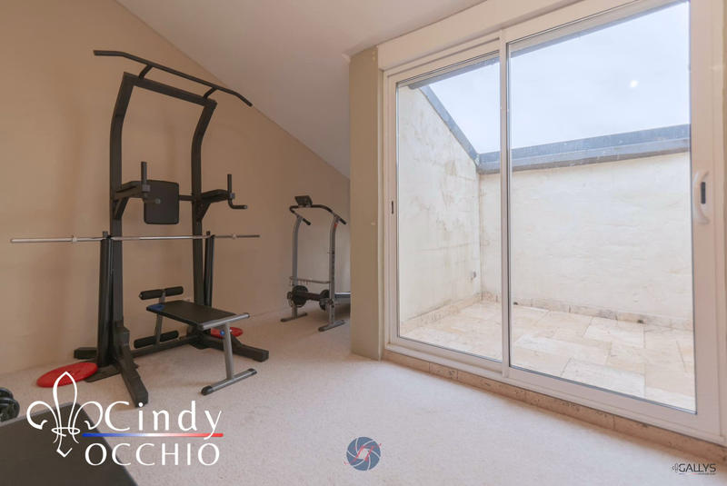 Maison - 198 m² - 6 pièces