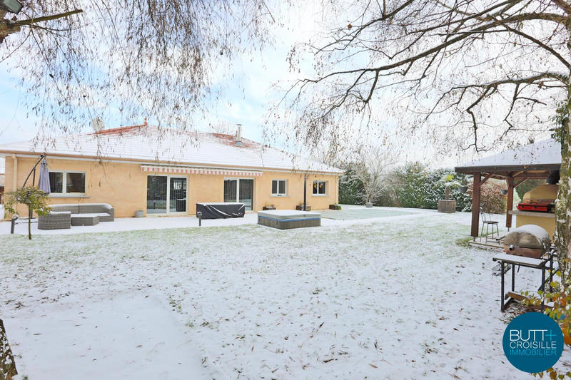 Maison - 212 m² - 6 pièces