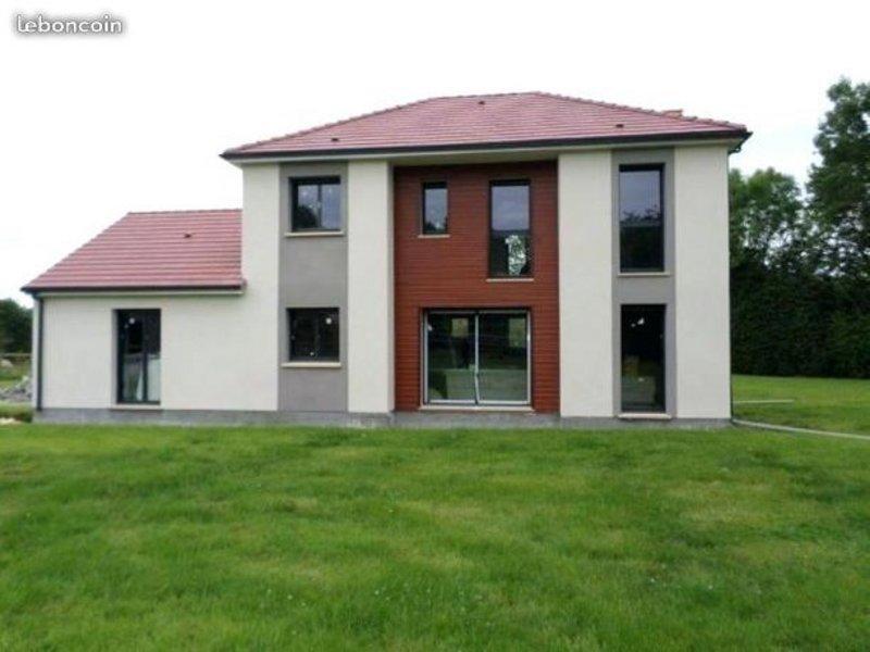 Maison - 113 m² - 8 pièces