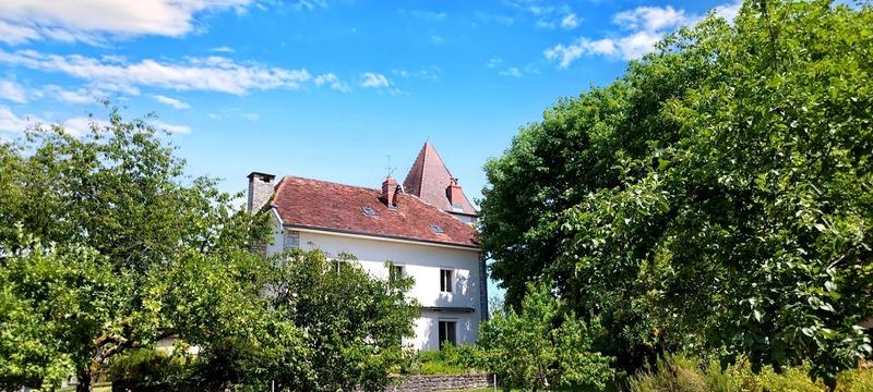 Maison - 240 m² - 10 pièces