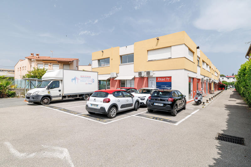 Local commercial - 40 m² - 2 pièces