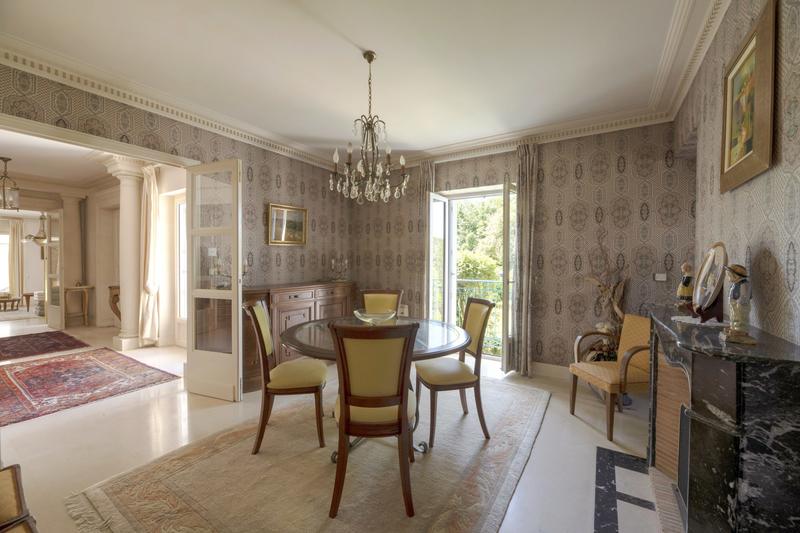 Maison - 224 m² - 7 pièces