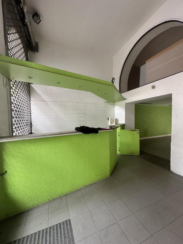 Local commercial - 80 m²