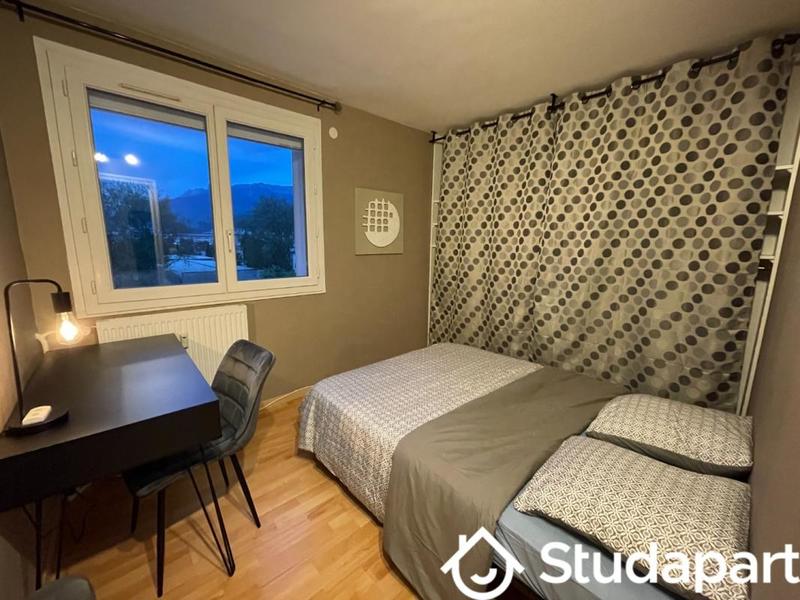 Chambre - 10 m² - 1 pièce