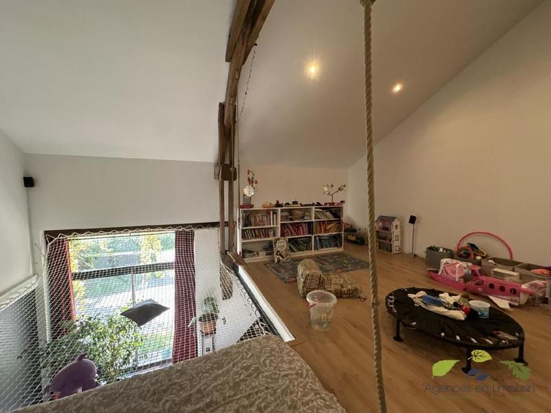 Maison - 225 m² - 8 pièces