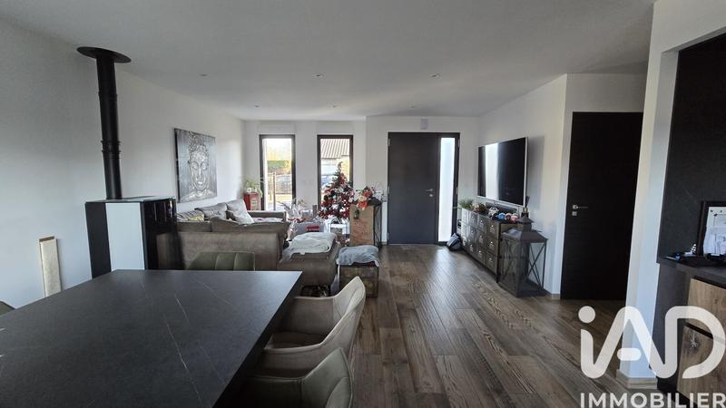 Maison - 101 m² - 5 pièces