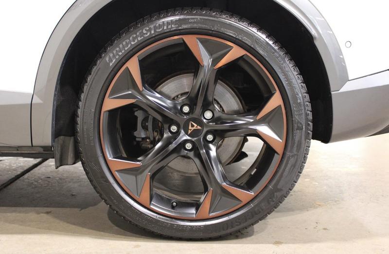 Cupra Formentor Vz 245 Hybride Rechargeable / Attache Remorqie Camera de Recul Sieges Elec à Memoire Keyless