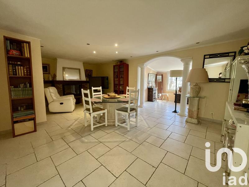 Maison - 180 m² - 9 pièces